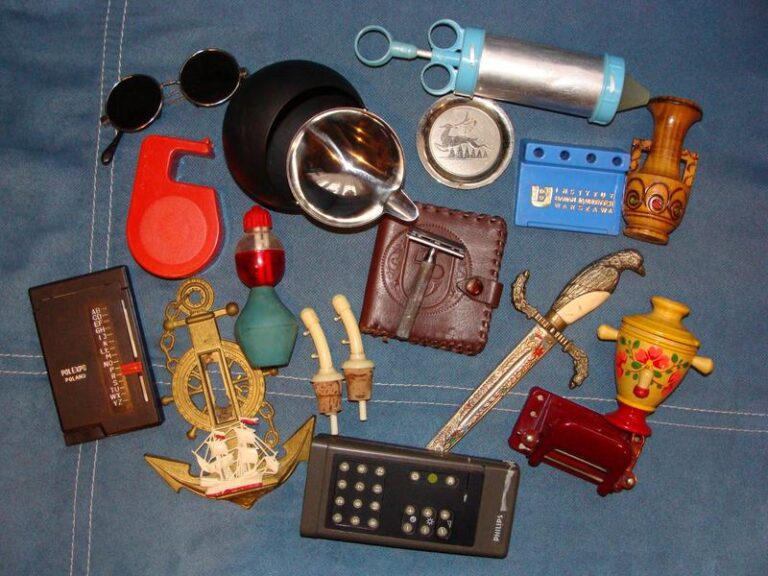 Gadżety PRL, które zdobijają serca współczesnych kolekcjonerów