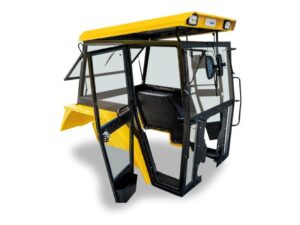 Jak bezpiecznie podłączyć akumulatory w C330, by uniknąć kosztownych błędów?